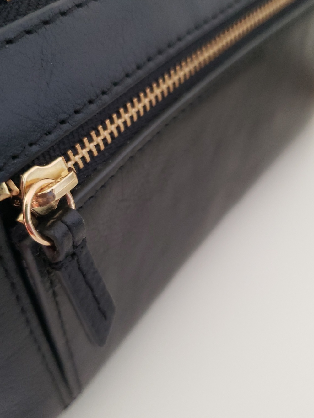 Fossil Black Leather Zip Wallet with Gold Hardware and Wrist Strap - Picture 9 of 10